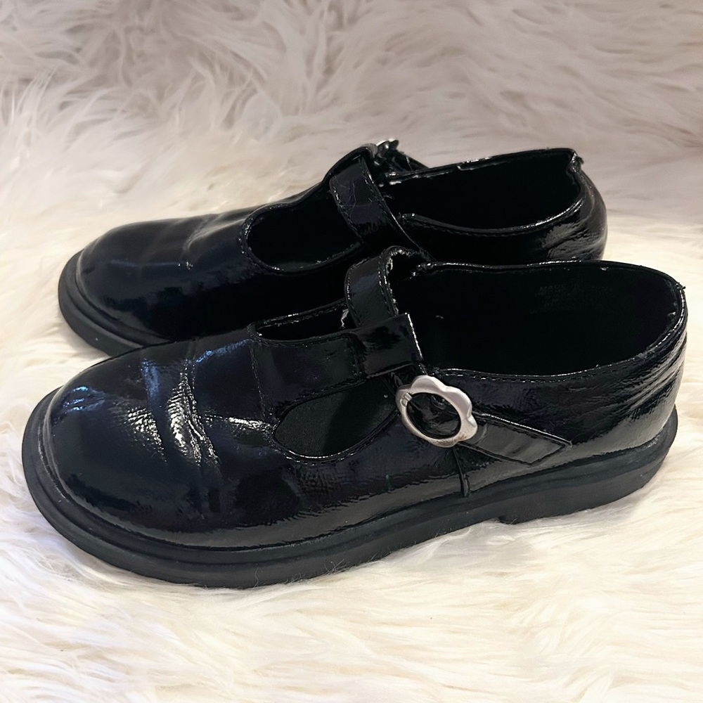 Old Navy Mary Jane Shoes
